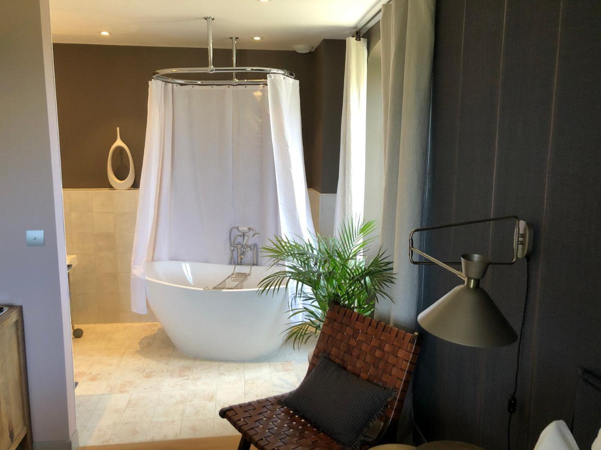 La Bastide Des Grands Chenes Bed and Breakfast Lambesc Εξωτερικό φωτογραφία