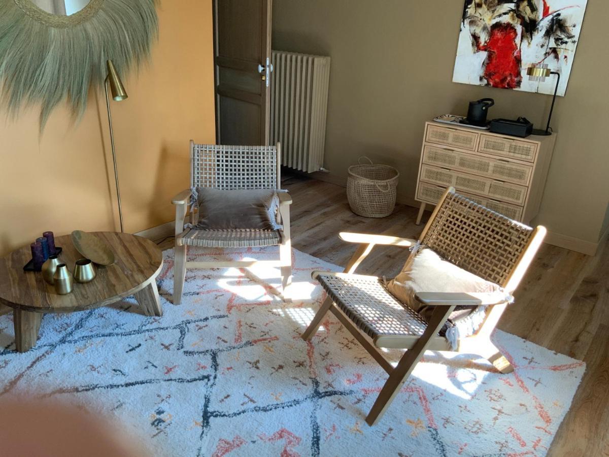 La Bastide Des Grands Chenes Bed and Breakfast Lambesc Εξωτερικό φωτογραφία