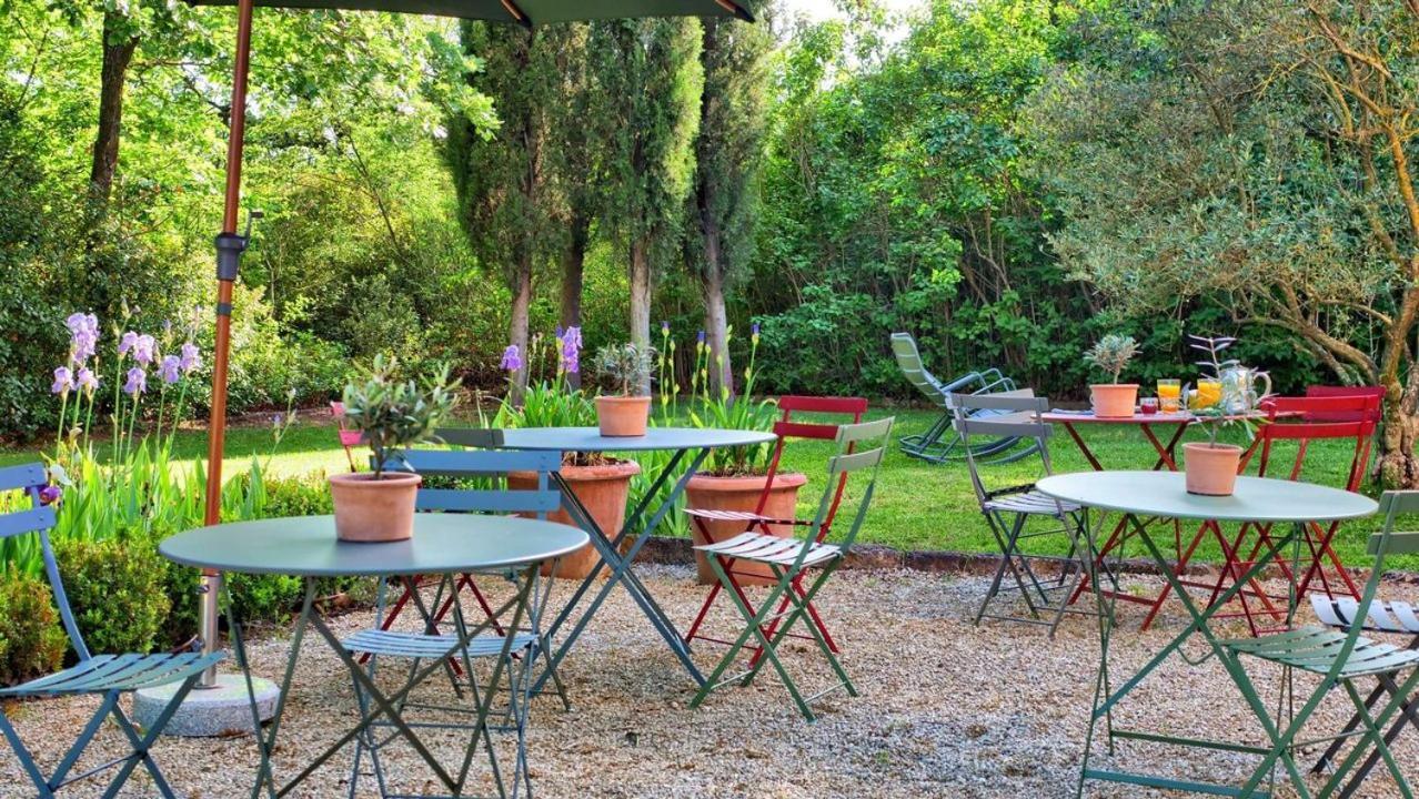 La Bastide Des Grands Chenes Bed and Breakfast Lambesc Εξωτερικό φωτογραφία